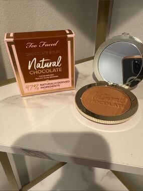 Too Faced Healthy Glow Bronzer